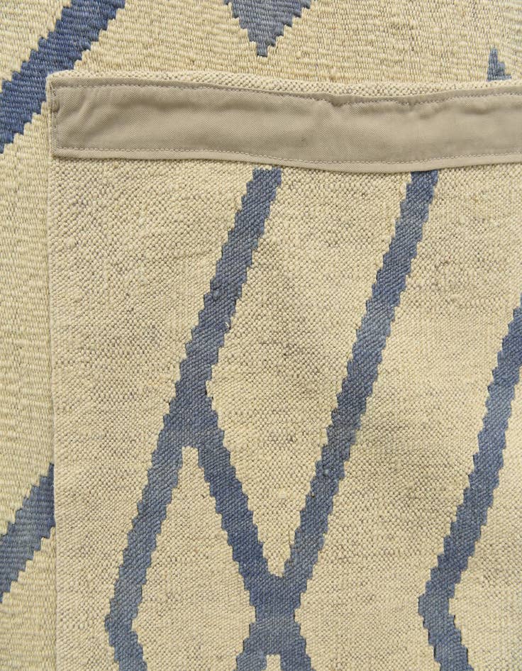 Detail image of  6' 10 x 9' 5  Hand Woven Kilim Modern Wool Rug