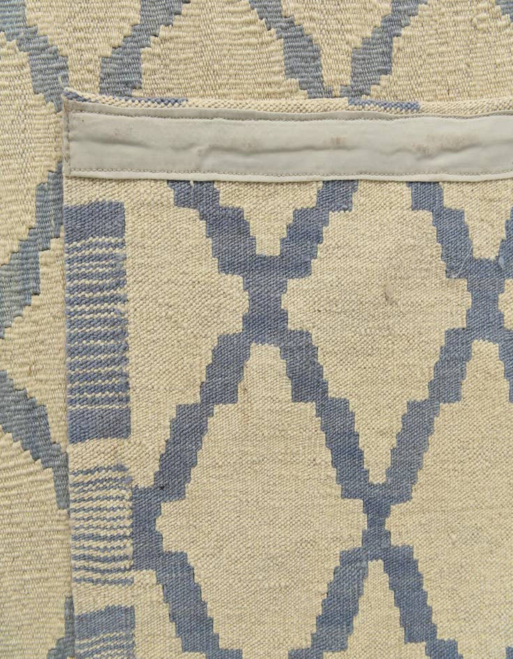 Detail image of  6' 10 x 9' 3  Hand Woven Kilim Modern Wool Rug