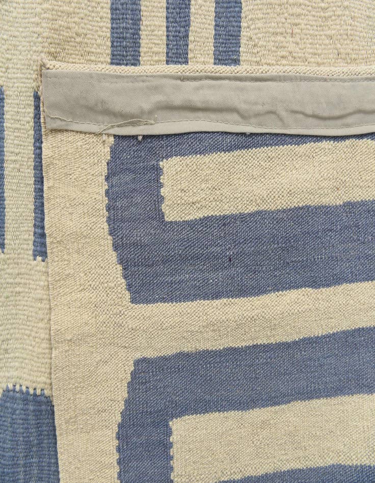 Detail image of  6' 10 x 9' 9  Hand Woven Kilim Modern Wool Rug