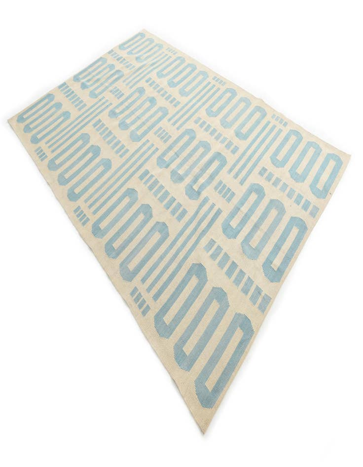 Detail image of  6' 7 x 9' 9  Hand Woven Kilim Modern Wool Rug