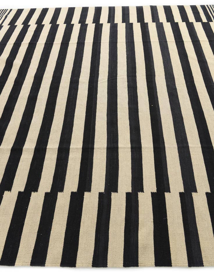 Detail image of  8' 1 x 9' 6  Hand Woven Kilim Modern Wool Rug