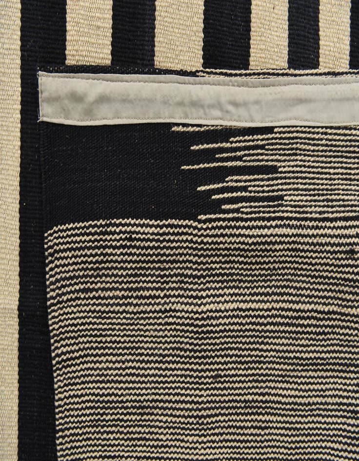 Detail image of  8' 1 x 9' 6  Hand Woven Kilim Modern Wool Rug