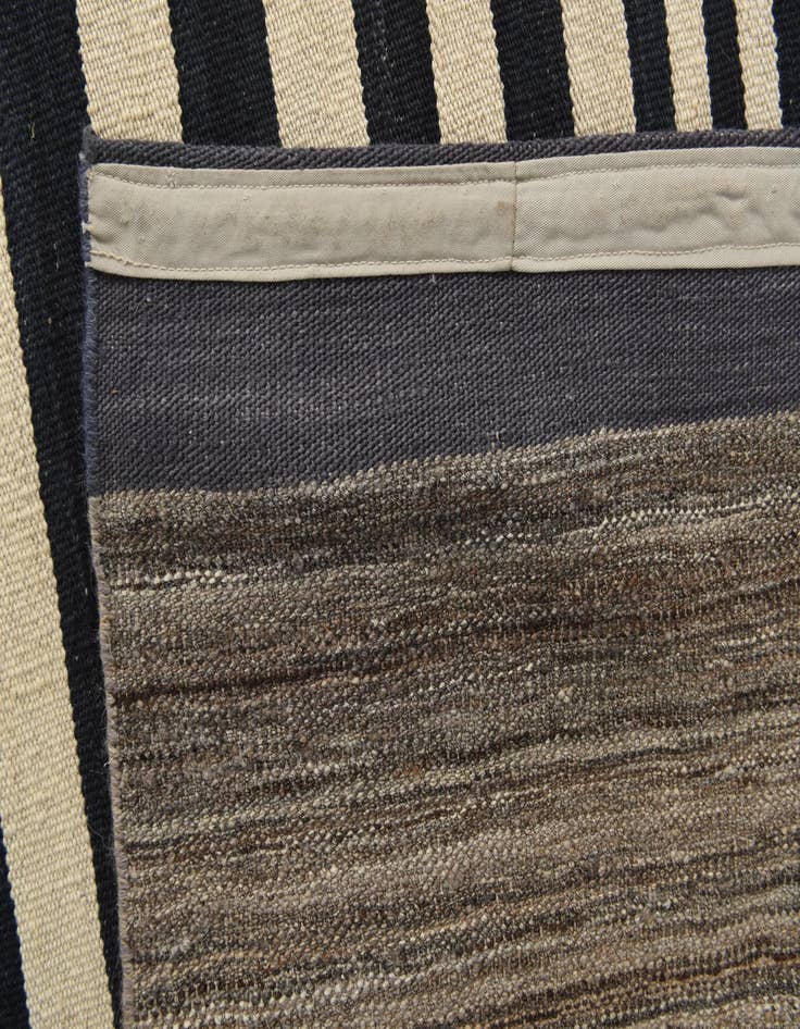 Detail image of  8' 1 x 9' 8  Hand Woven Kilim Modern Wool Rug