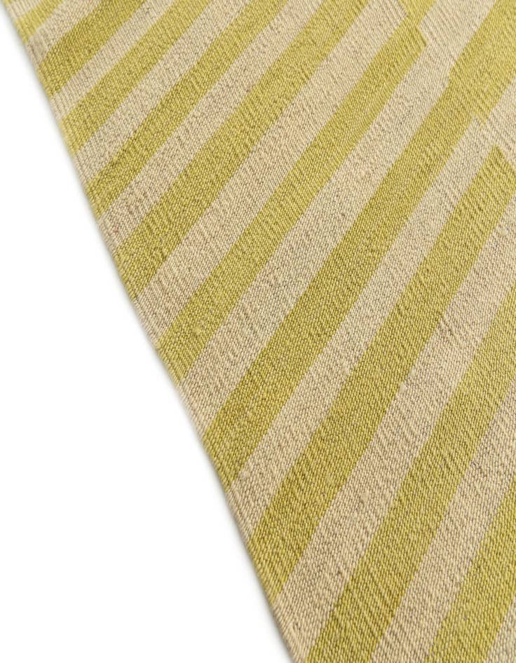 Detail image of  5' 1 x 6' 5  Hand Woven Kilim Modern Wool Rug