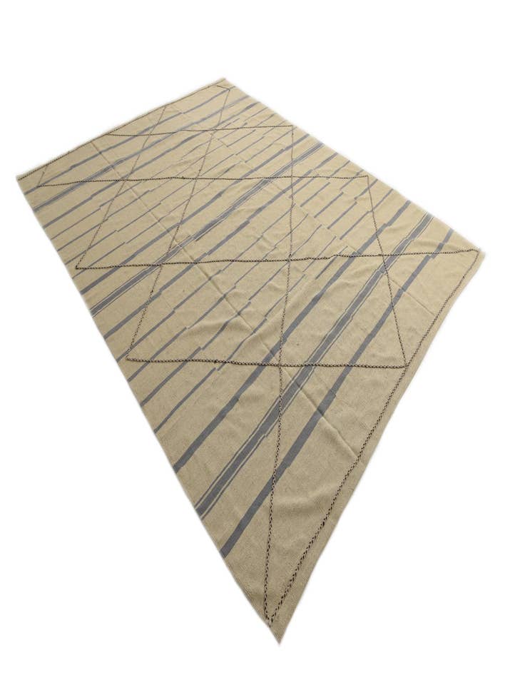 Detail image of  9' 7 x 12' 9  Hand Woven Kilim Modern Wool Rug