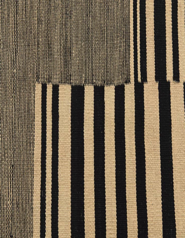 Detail image of  5' 8 x 7' 9  Hand Woven Kilim Modern Wool Rug