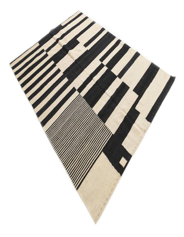 Detail image of  5' 7 x 7' 8  Hand Woven Kilim Modern Wool Rug