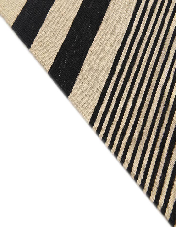 Detail image of  5' 7 x 7' 8  Hand Woven Kilim Modern Wool Rug