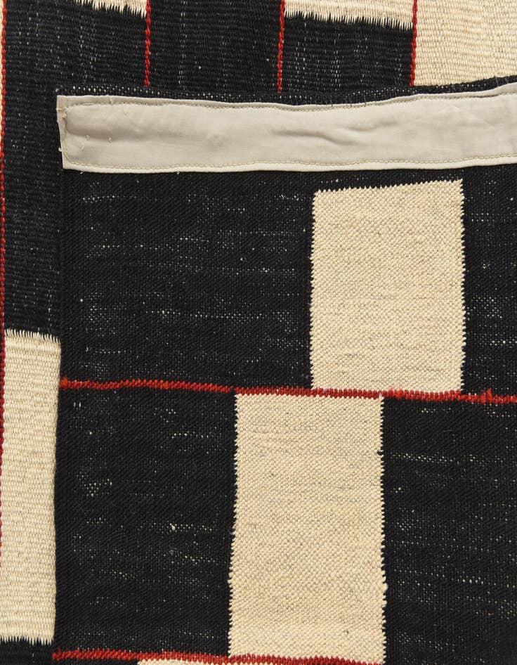 Detail image of  4' 5 x 5' 9  Hand Woven Kilim Modern Wool Rug