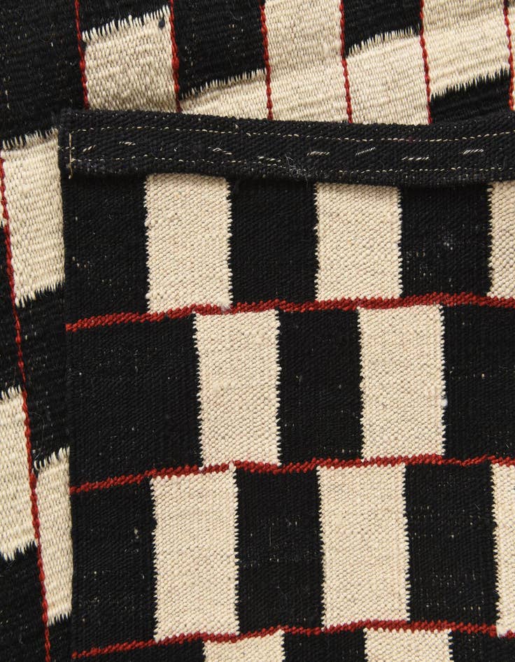 Detail image of  4' 7 x 5' 8  Hand Woven Kilim Modern Wool Rug