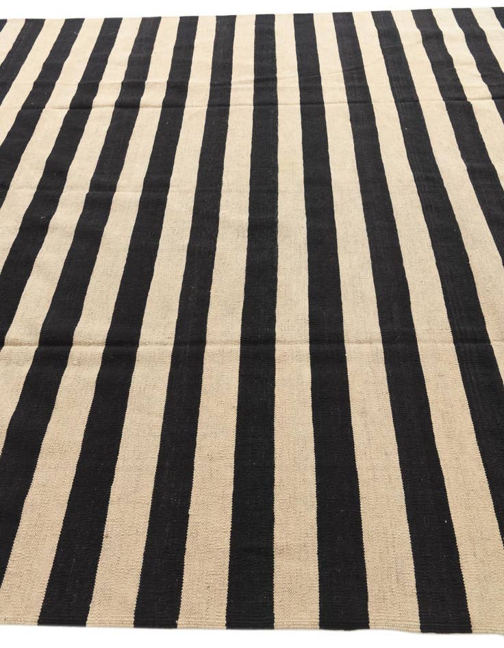 Detail image of  8' 5 x 11' 3  Hand Woven Kilim Modern Wool Rug