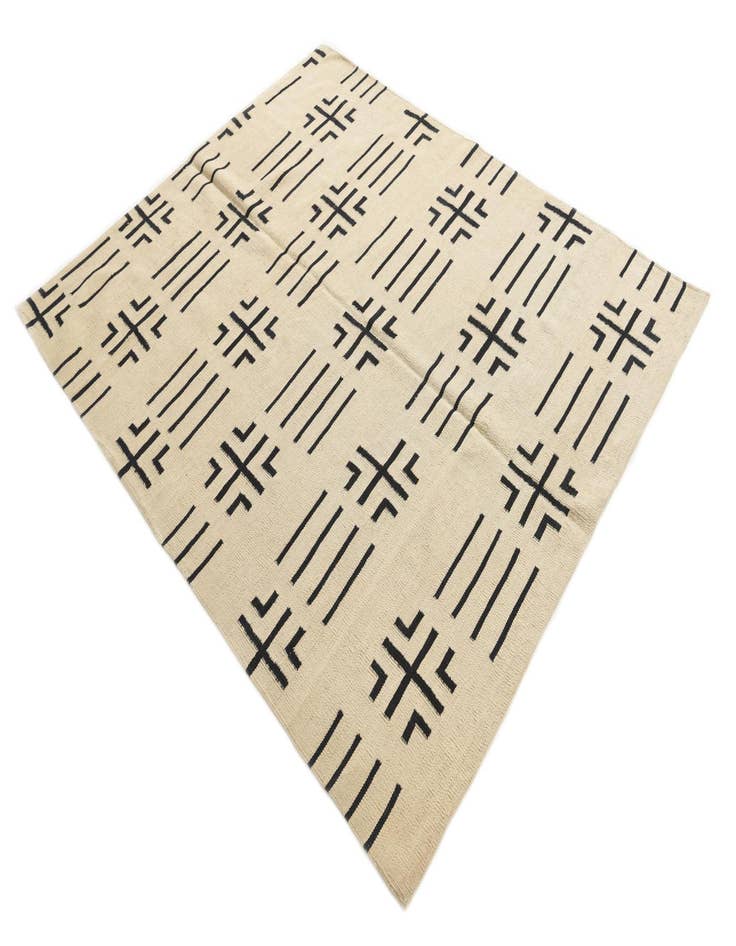 Detail image of  5' 5 x 6' 6  Hand Woven Kilim Modern Wool Rug