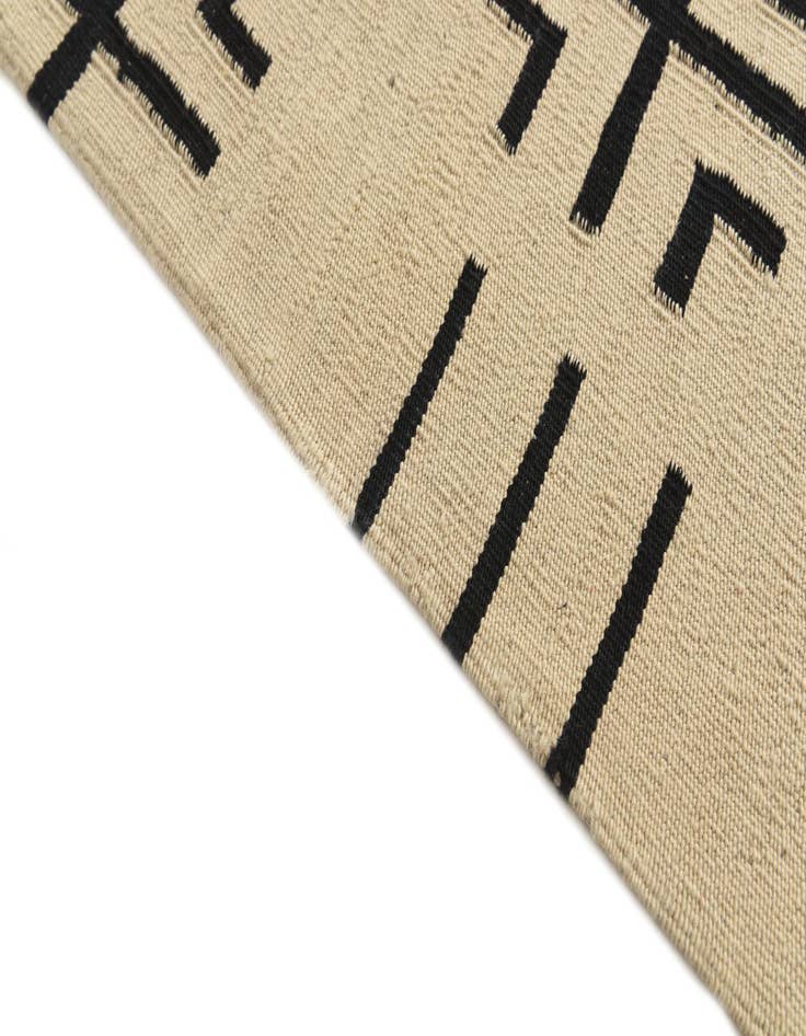 Detail image of  5' 5 x 6' 6  Hand Woven Kilim Modern Wool Rug