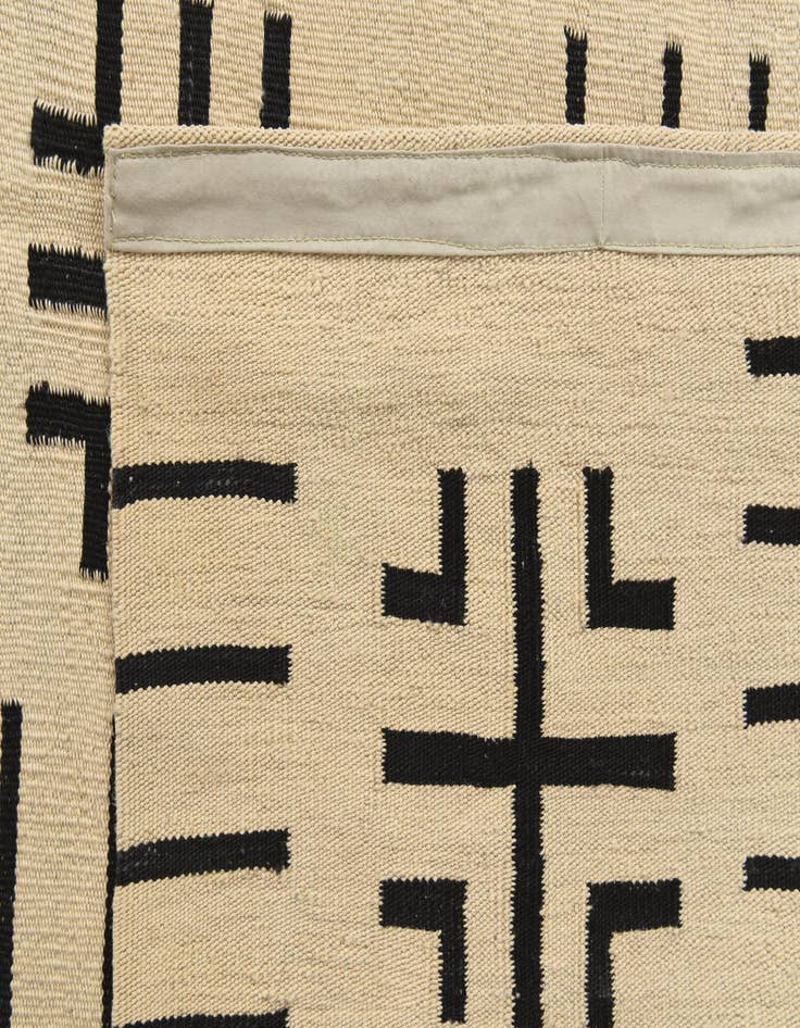 Detail image of  5' 5 x 6' 6  Hand Woven Kilim Modern Wool Rug