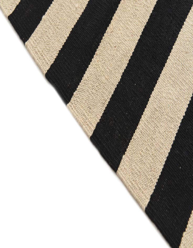 Detail image of  3' 4 x 4' 9  Hand Woven Kilim Modern Wool Rug