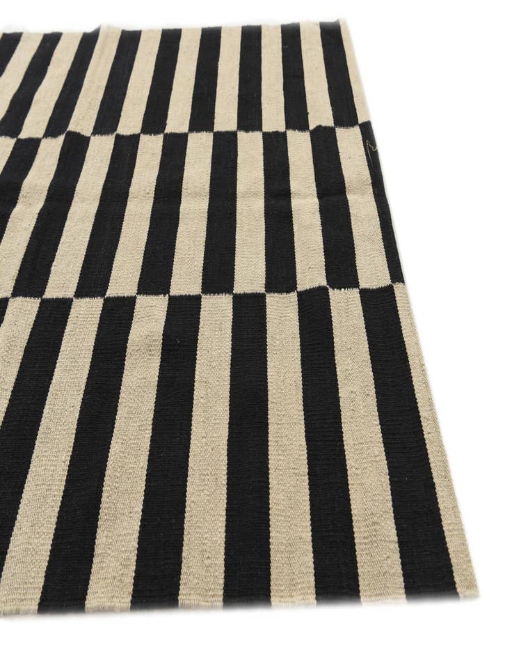 Detail image of  2' 7 x 4' 7  Hand Woven Kilim Modern Wool Rug