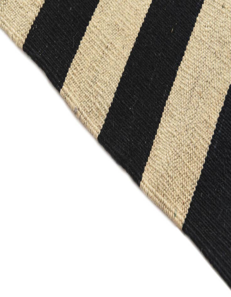 Detail image of  2' 7 x 3' 9  Hand Woven Kilim Modern Wool Rug