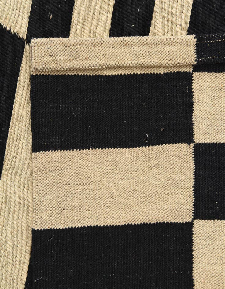 Detail image of  2' 7 x 3' 9  Hand Woven Kilim Modern Wool Rug