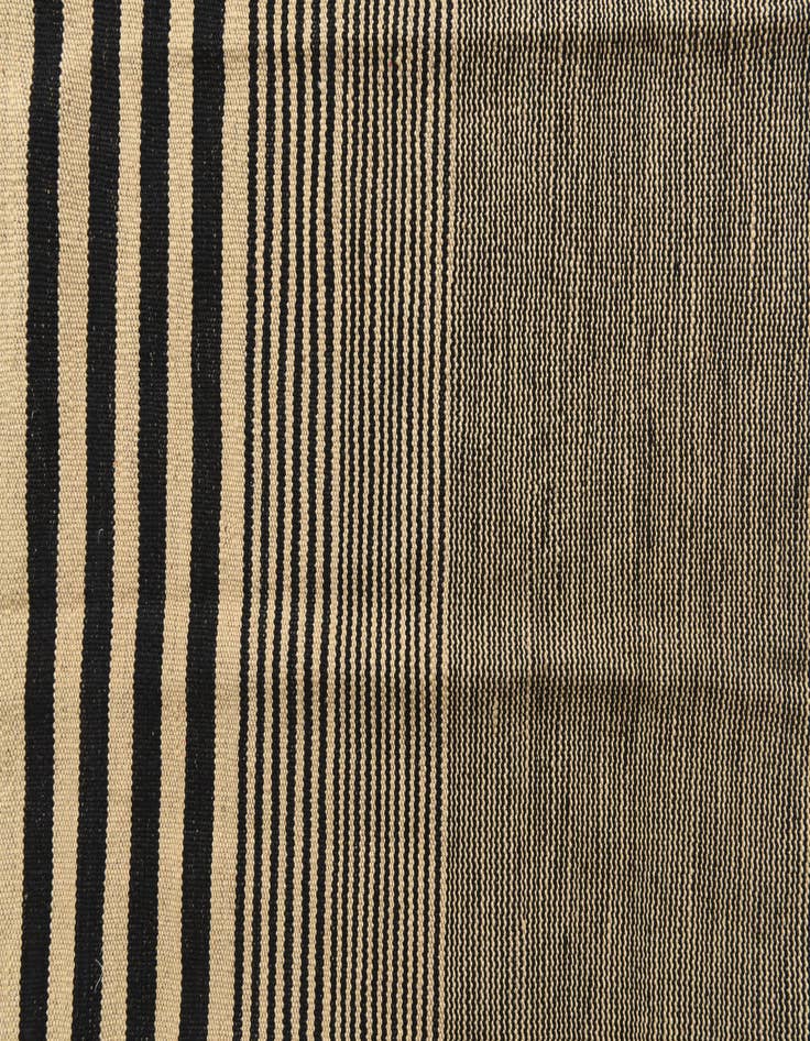 Detail image of  5' 9 x 7' 8  Hand Woven Kilim Modern Wool Rug