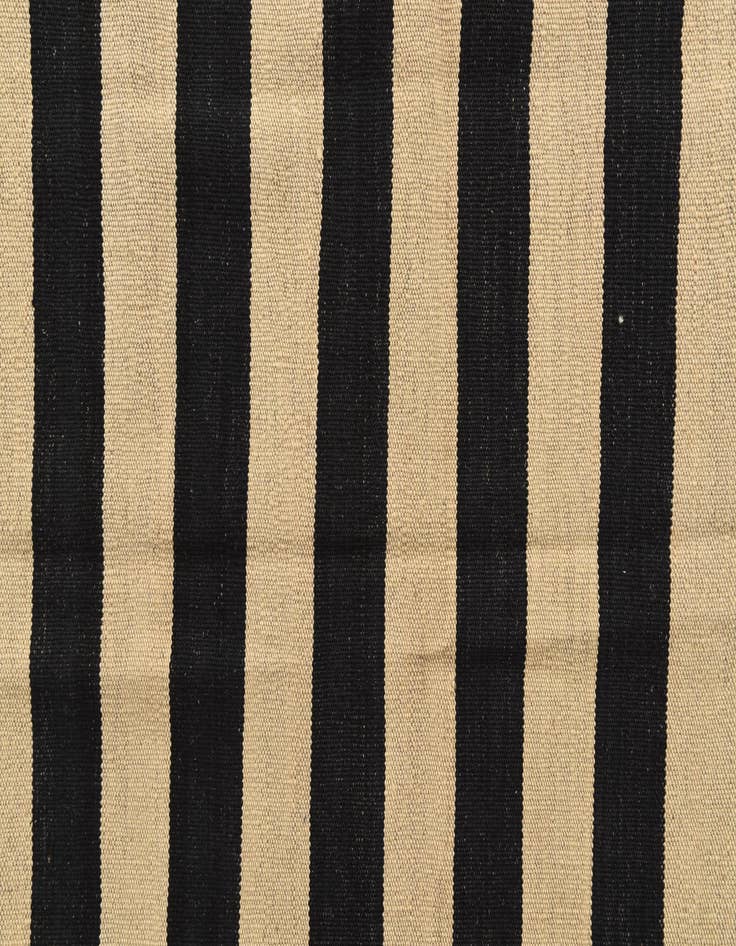 Detail image of  5' 9 x 7' 8  Hand Woven Kilim Modern Wool Rug