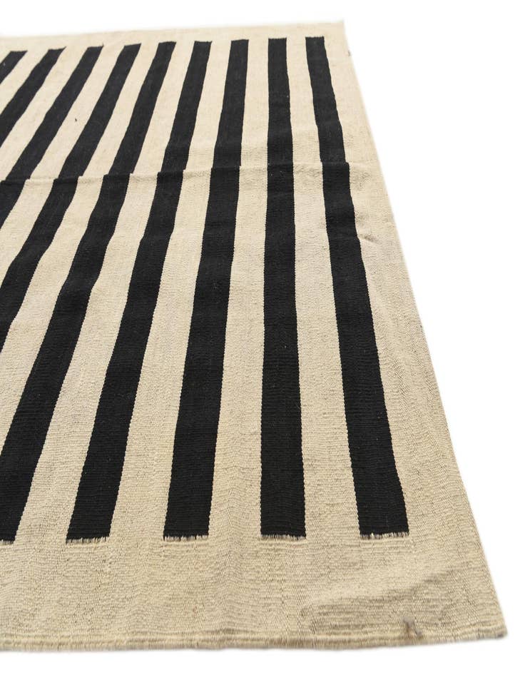 Detail image of  5' 7 x 7' 10  Hand Woven Kilim Modern Wool Rug