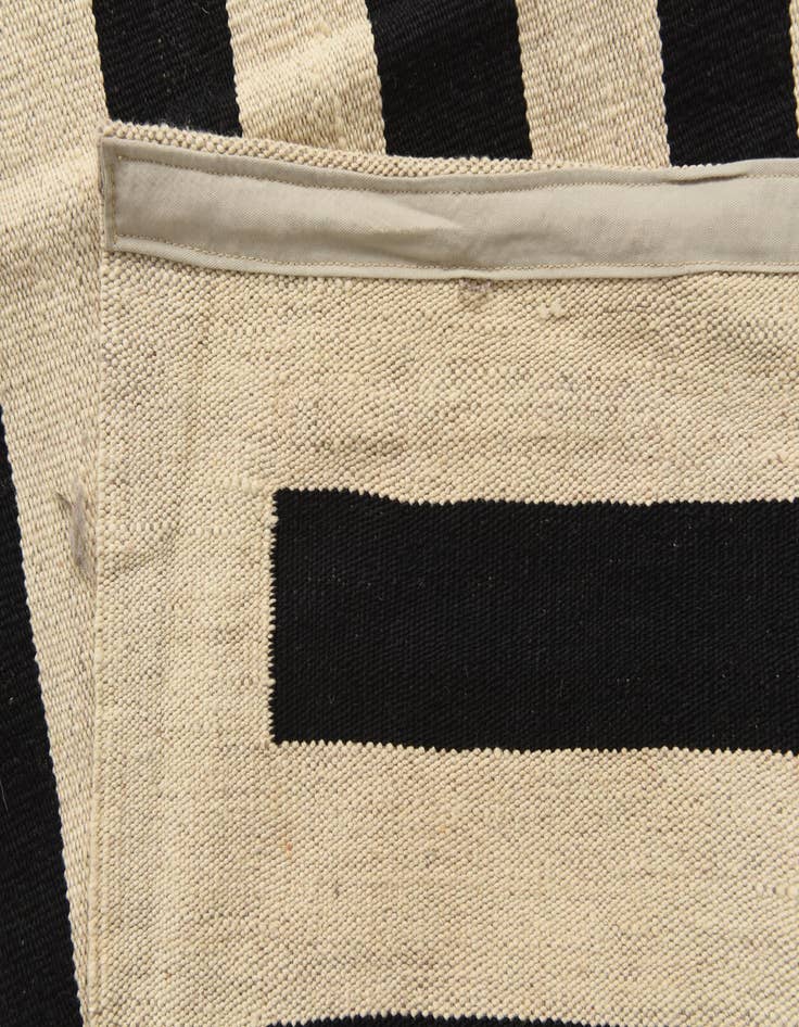 Detail image of  5' 7 x 7' 10  Hand Woven Kilim Modern Wool Rug