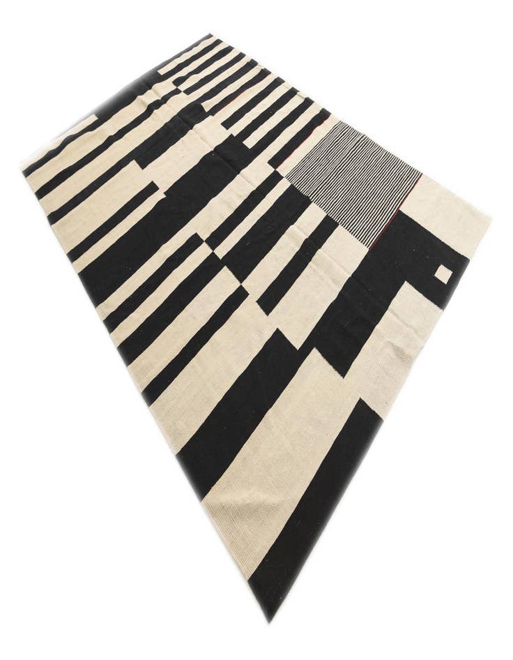 Detail image of  6' 7 x 9' 6  Hand Woven Kilim Modern Wool Rug