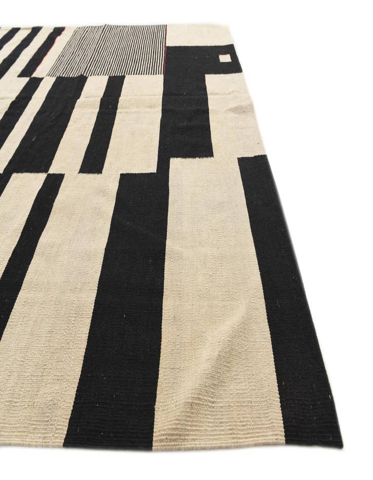Detail image of  6' 7 x 9' 6  Hand Woven Kilim Modern Wool Rug
