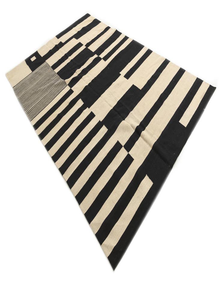 Detail image of  5' 7 x 10' 6  Hand Woven Kilim Modern Wool Rug