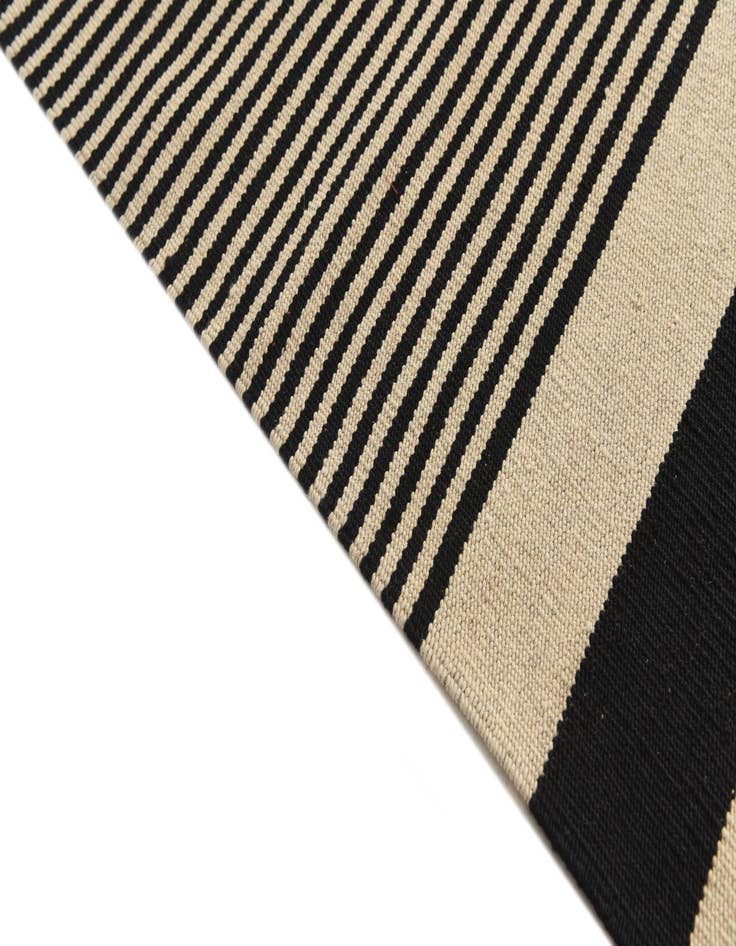 Detail image of  5' 7 x 10' 6  Hand Woven Kilim Modern Wool Rug