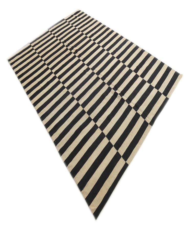 Detail image of  7' x 9' 10  Hand Woven Kilim Modern Wool Rug