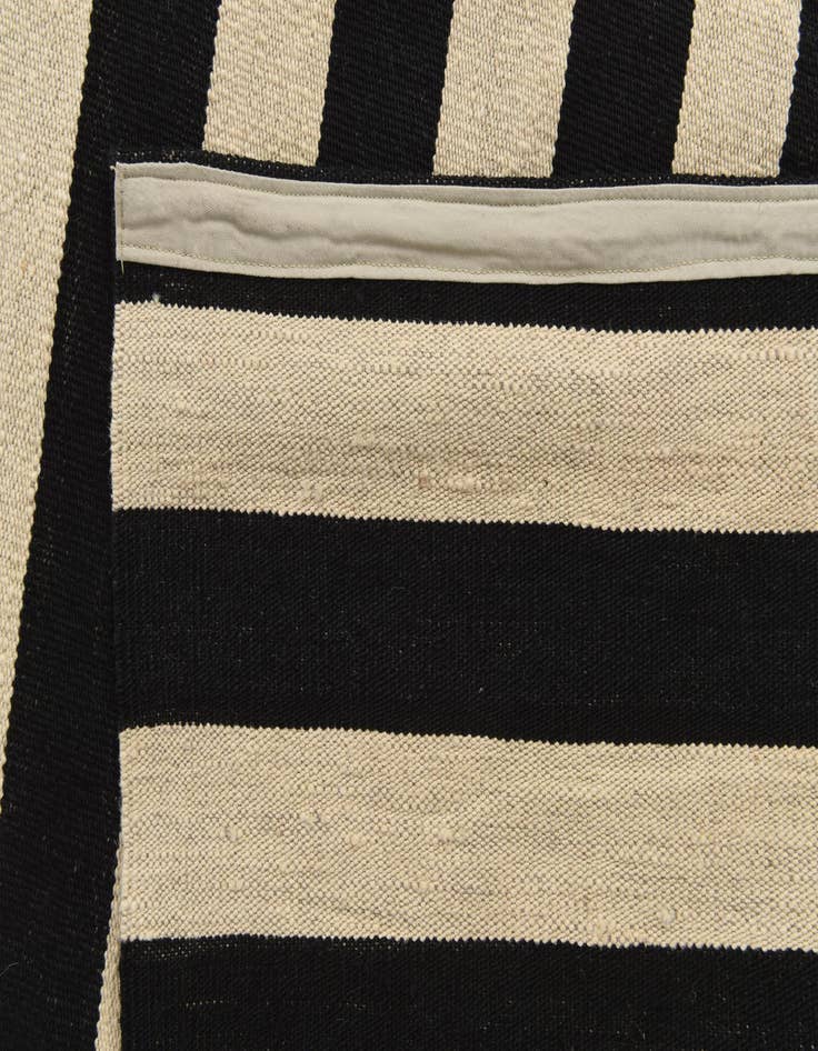 Detail image of  6' 8 x 9' 9  Hand Woven Kilim Modern Wool Rug