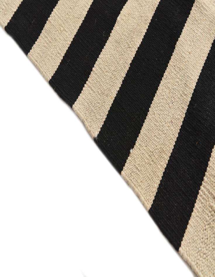 Detail image of  3' 7 x 4' 8  Hand Woven Kilim Modern Wool Rug