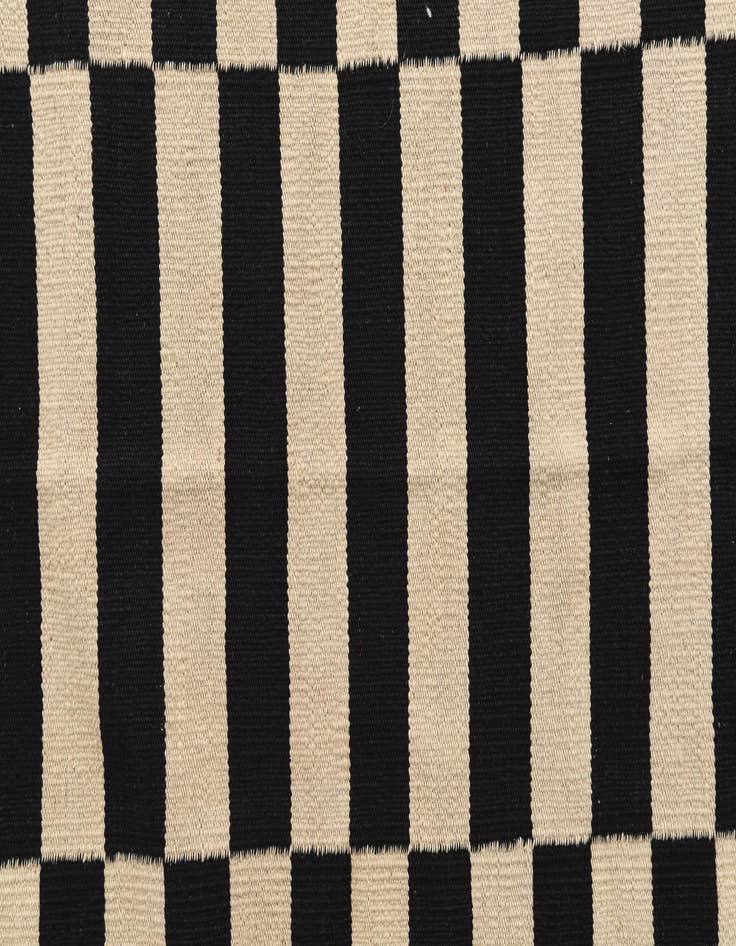 Detail image of  4' 2 x 6'  Hand Woven Kilim Modern Wool Rug