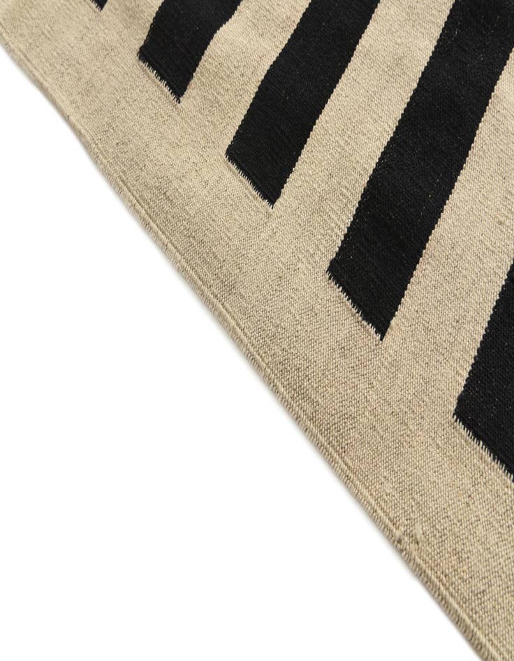 Detail image of  8' x 11' 1  Hand Woven Kilim Modern Wool Rug