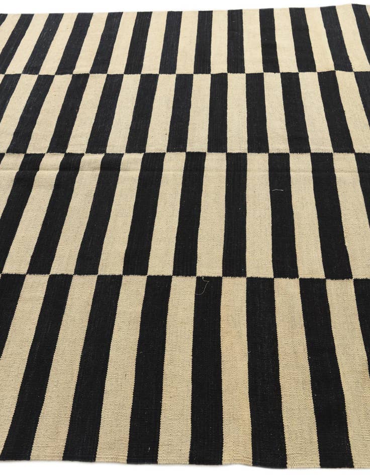 Detail image of  6' 10 x 9' 9  Hand Woven Kilim Modern Wool Rug