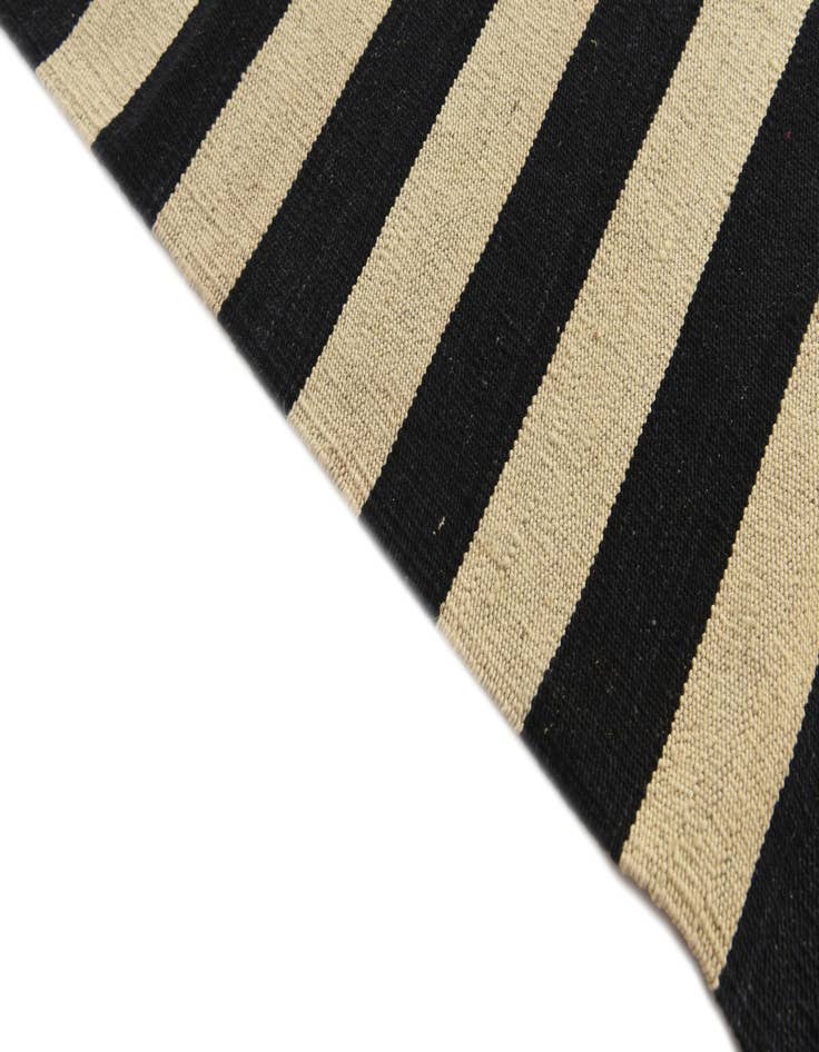Detail image of  6' 10 x 9' 9  Hand Woven Kilim Modern Wool Rug