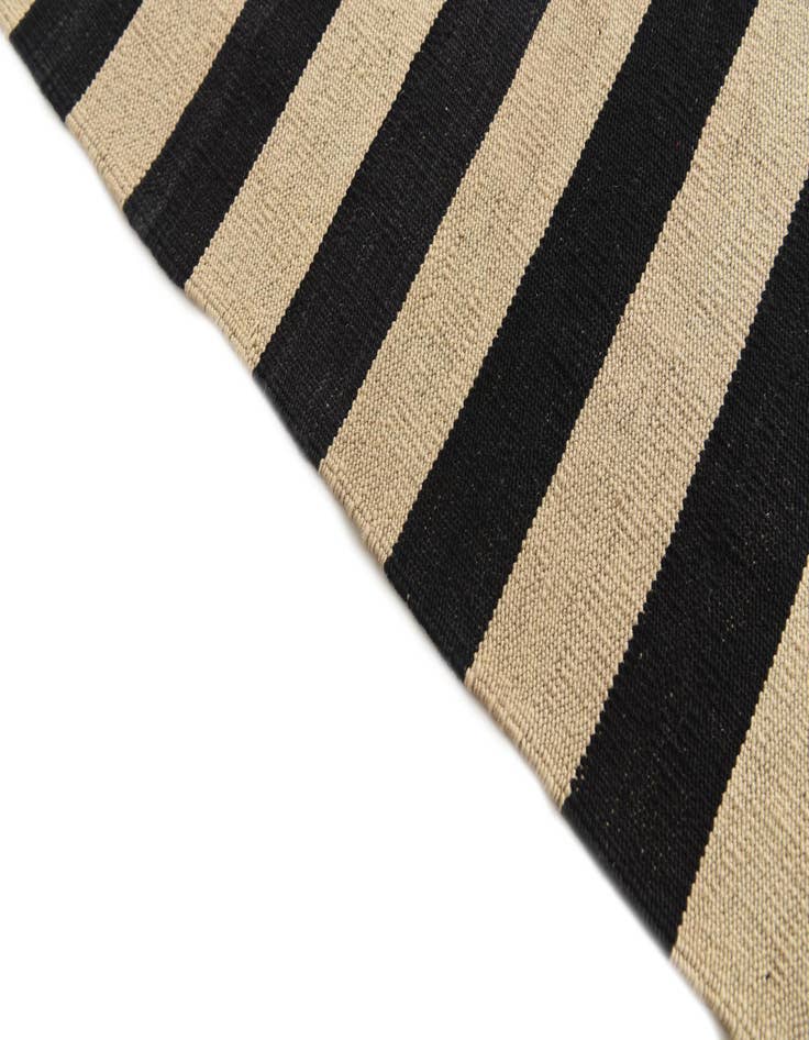 Detail image of  6' 9 x 9' 8  Hand Woven Kilim Modern Wool Rug