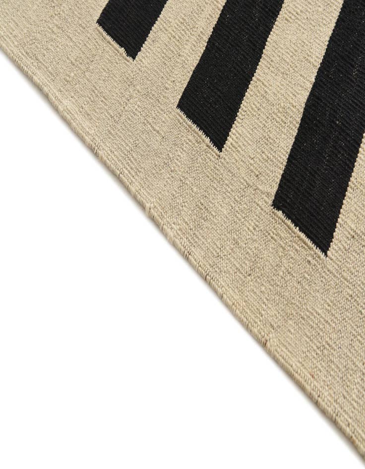 Detail image of  6' 9 x 9' 10  Hand Woven Kilim Modern Wool Rug