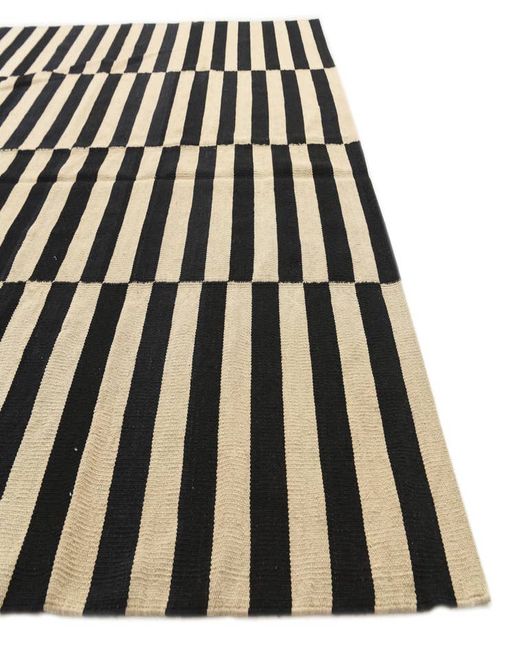 Detail image of  6' 6 x 9' 7  Hand Woven Kilim Modern Wool Rug