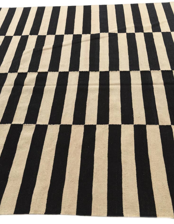 Detail image of  6' 6 x 9' 7  Hand Woven Kilim Modern Wool Rug