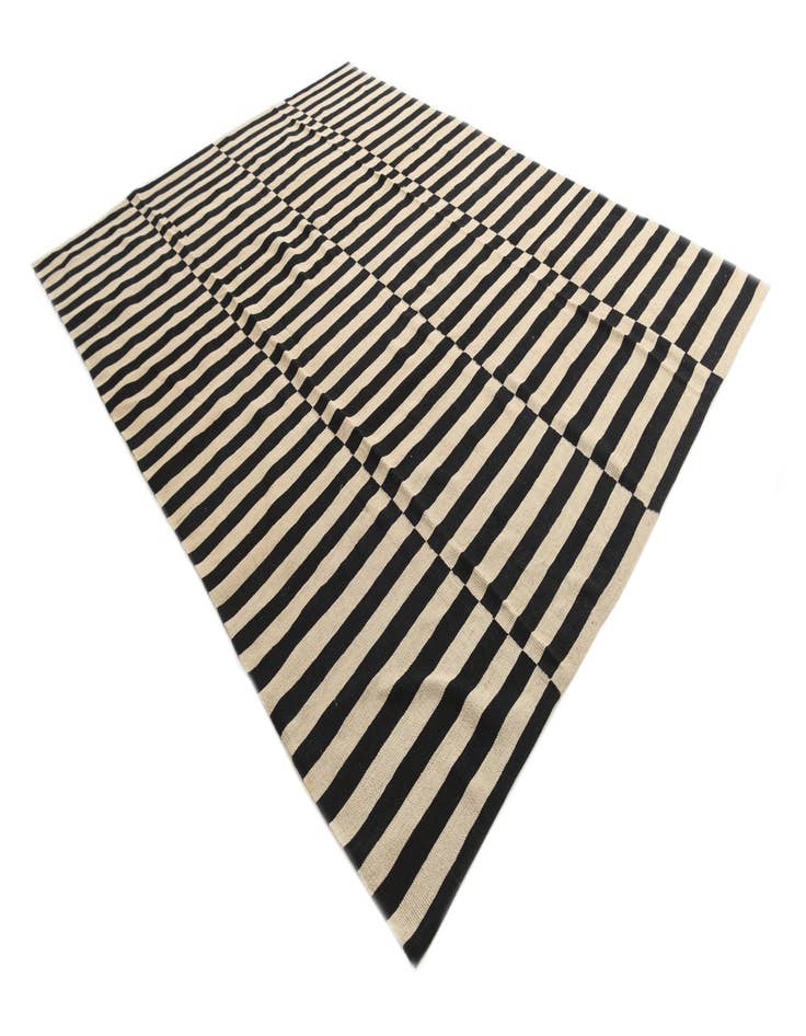 Detail image of  8' 7 x 11' 4  Hand Woven Kilim Modern Wool Rug