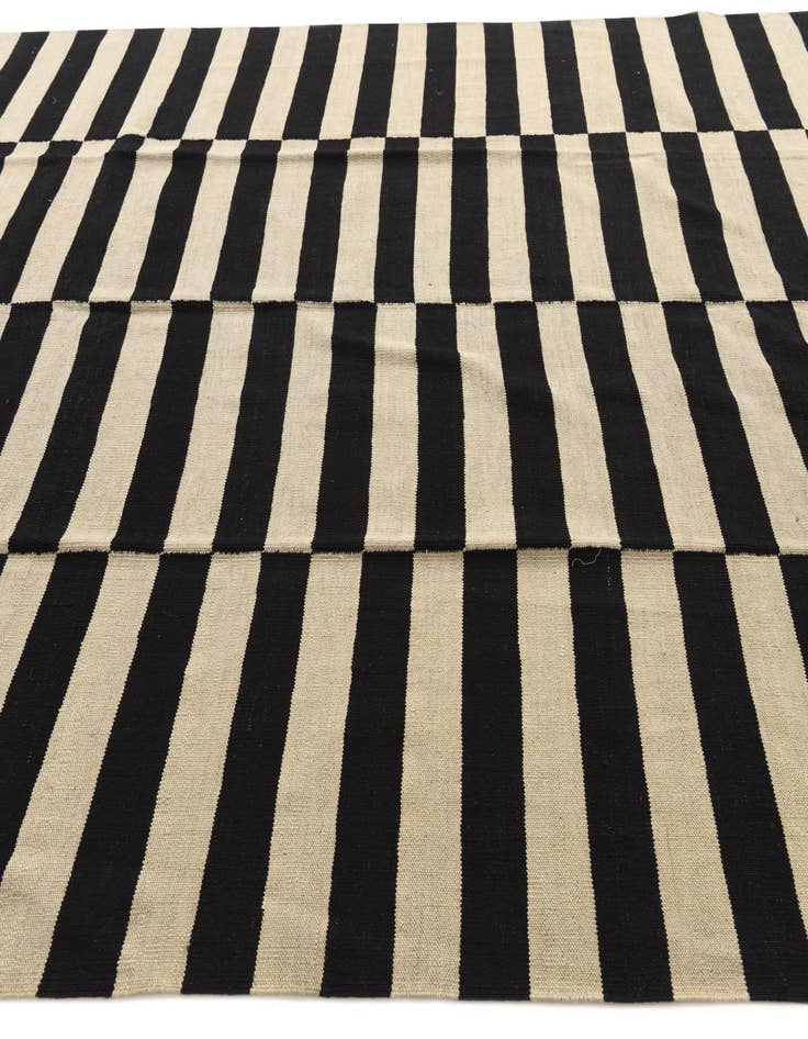 Detail image of  8' 1 x 9' 7  Hand Woven Kilim Modern Wool Rug