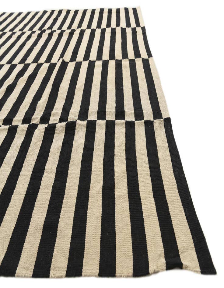 Detail image of  8' 3 x 9' 8  Hand Woven Kilim Modern Wool Rug