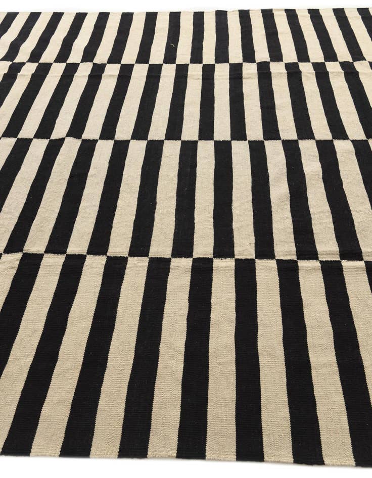 Detail image of  8' 3 x 9' 8  Hand Woven Kilim Modern Wool Rug