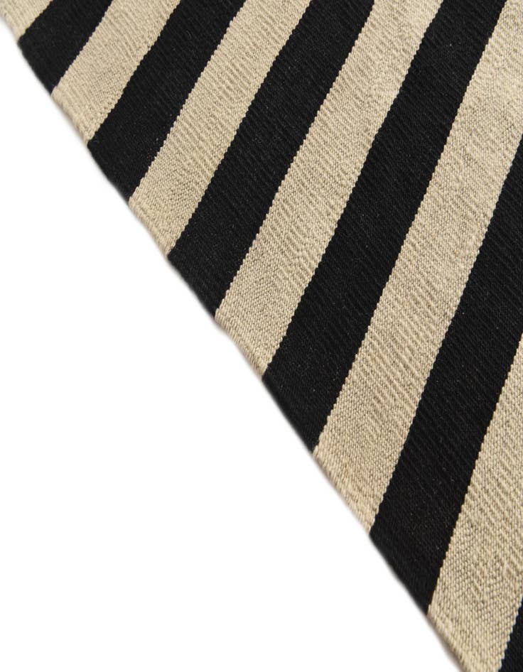 Detail image of  8' 3 x 9' 8  Hand Woven Kilim Modern Wool Rug