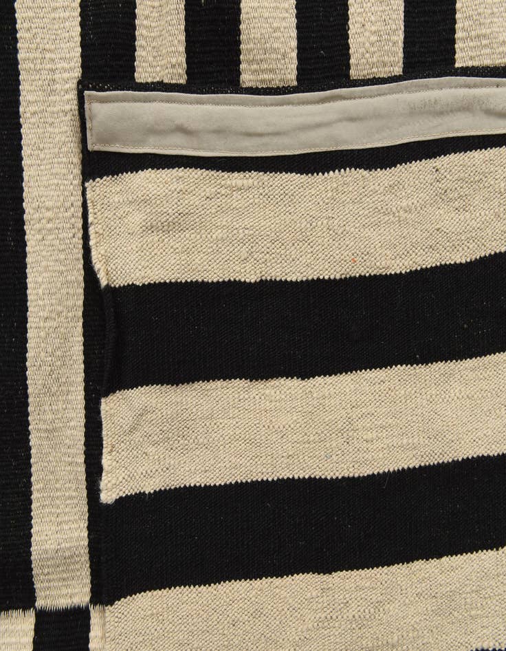 Detail image of  8' 3 x 9' 8  Hand Woven Kilim Modern Wool Rug