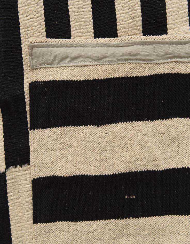 Detail image of  8' 2 x 9' 9  Hand Woven Kilim Modern Wool Rug