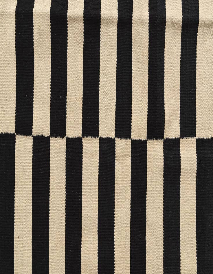 Detail image of  5' 8 x 8'  Hand Woven Kilim Modern Wool Rug