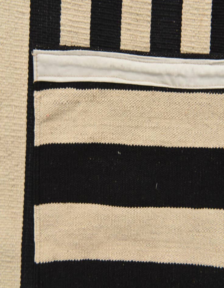 Detail image of  5' 8 x 8'  Hand Woven Kilim Modern Wool Rug